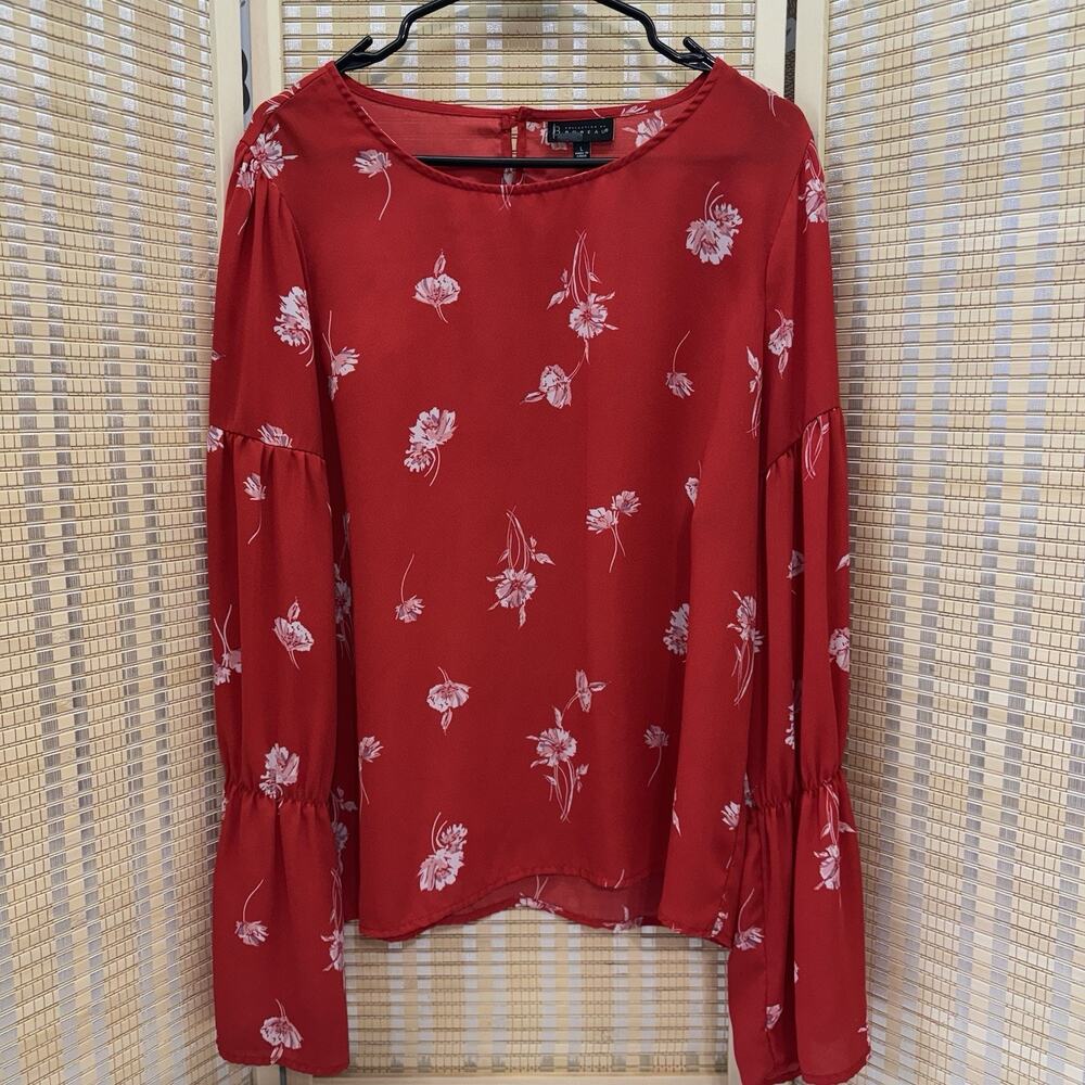Collection By Bobeau Top Women's Size Large Red Floral Balloon Long Sleeve